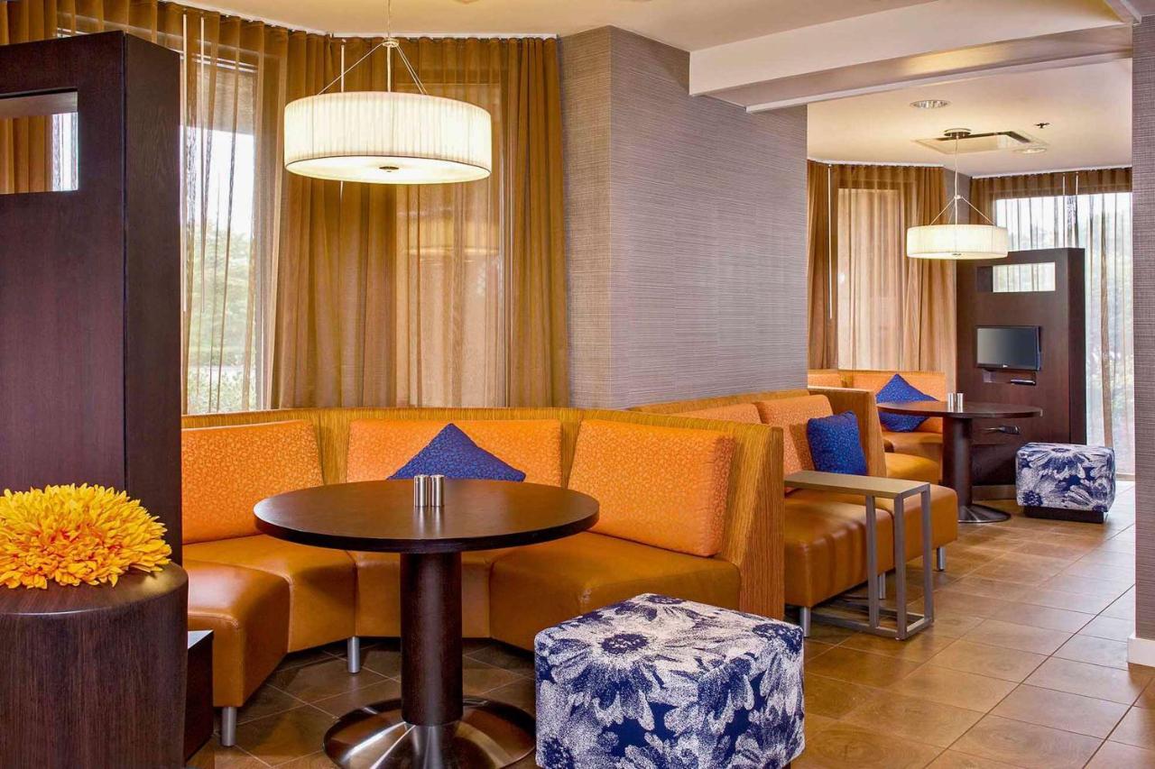 Отель Sonesta Select Durham Research Triangle Park Экстерьер фото